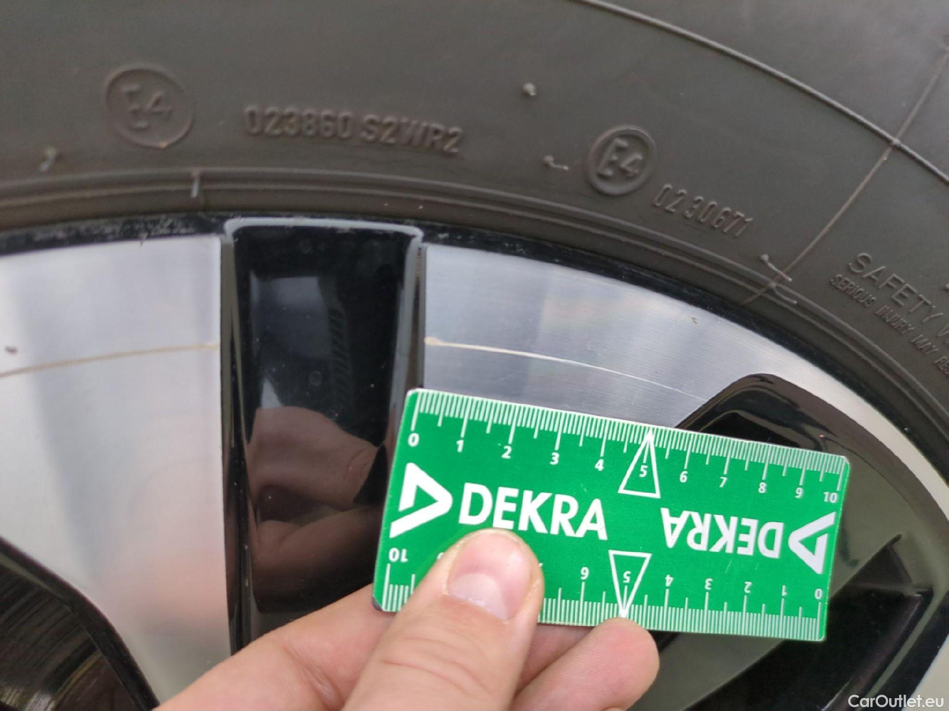  Mercedes  G-Klasee MERCEDES-BENZ GLC / 2019 / 5P / SUV 2.0 GLC 300 E BUSINESS LINE 4MATIC #14