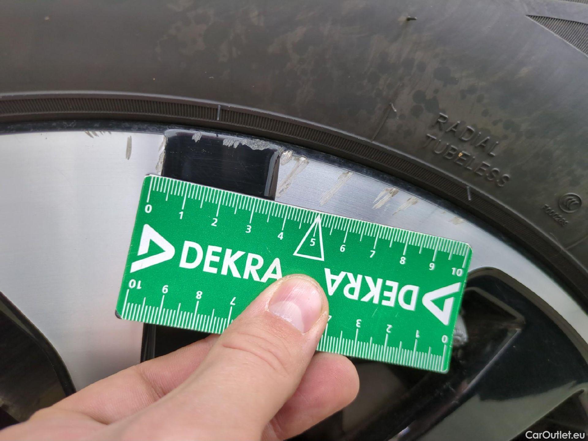  Mercedes  G-Klasee MERCEDES-BENZ GLC / 2019 / 5P / SUV 2.0 GLC 300 E BUSINESS LINE 4MATIC #11