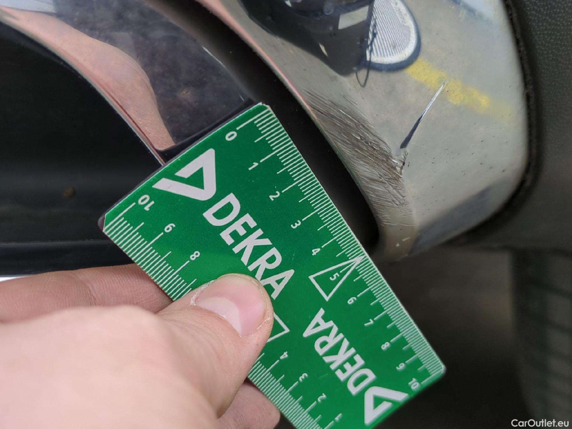  Mercedes  G-Klasee MERCEDES-BENZ GLC / 2019 / 5P / SUV 2.0 GLC 300 E BUSINESS LINE 4MATIC #31