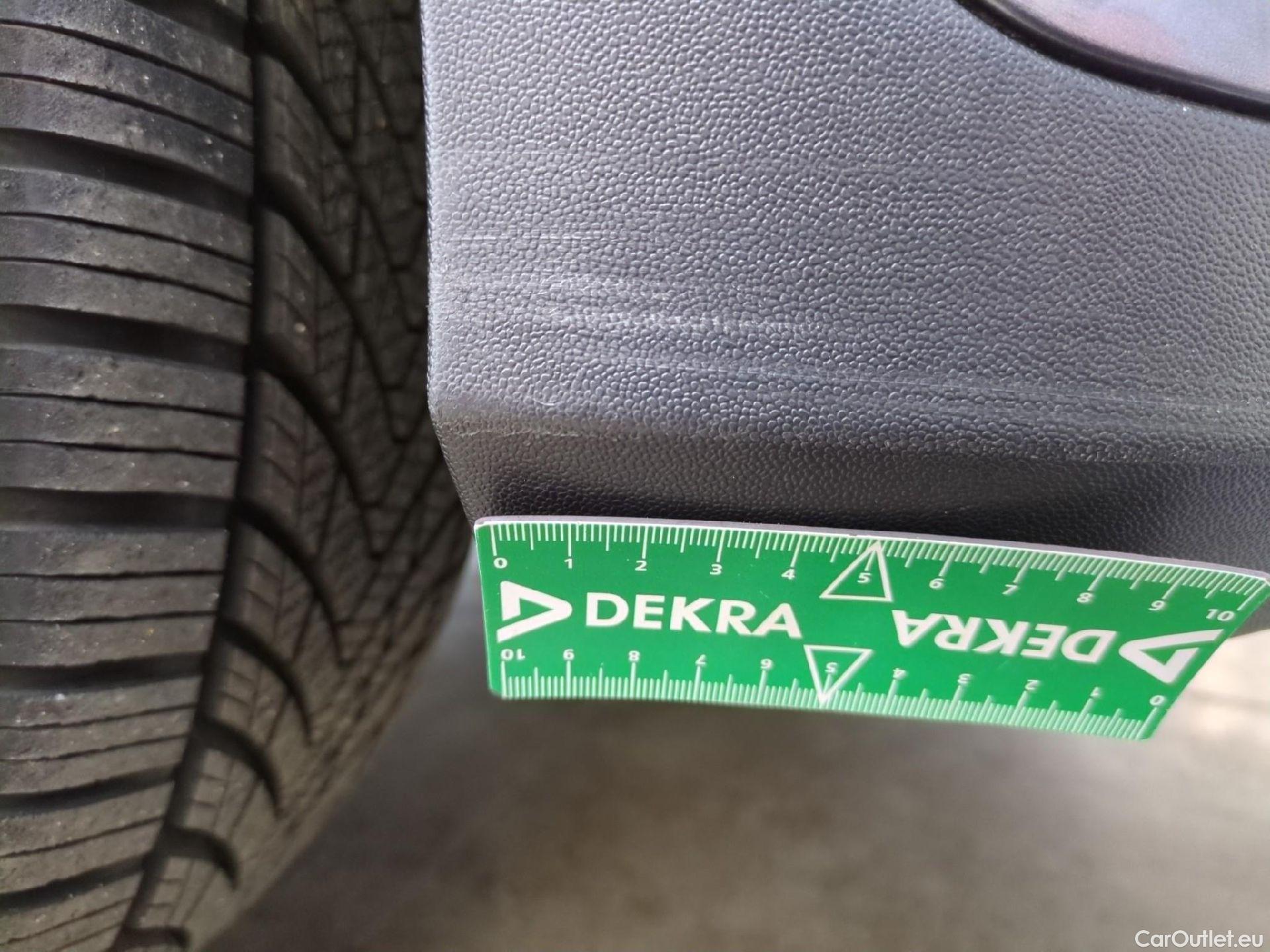  Mercedes  G-Klasee MERCEDES-BENZ GLC / 2019 / 5P / SUV 2.0 GLC 300 E BUSINESS LINE 4MATIC #20