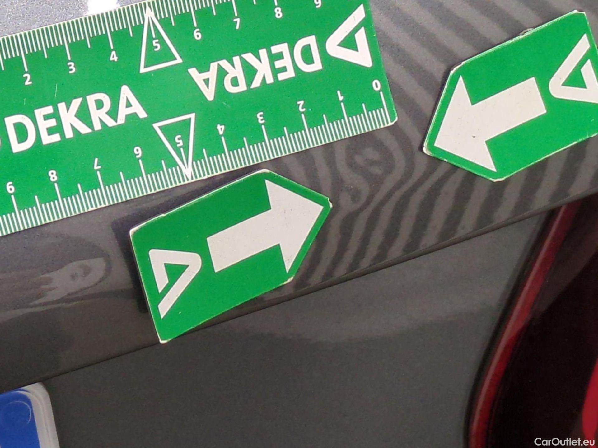  Mercedes  G-Klasee MERCEDES-BENZ GLC / 2019 / 5P / SUV 2.0 GLC 300 E BUSINESS LINE 4MATIC #33