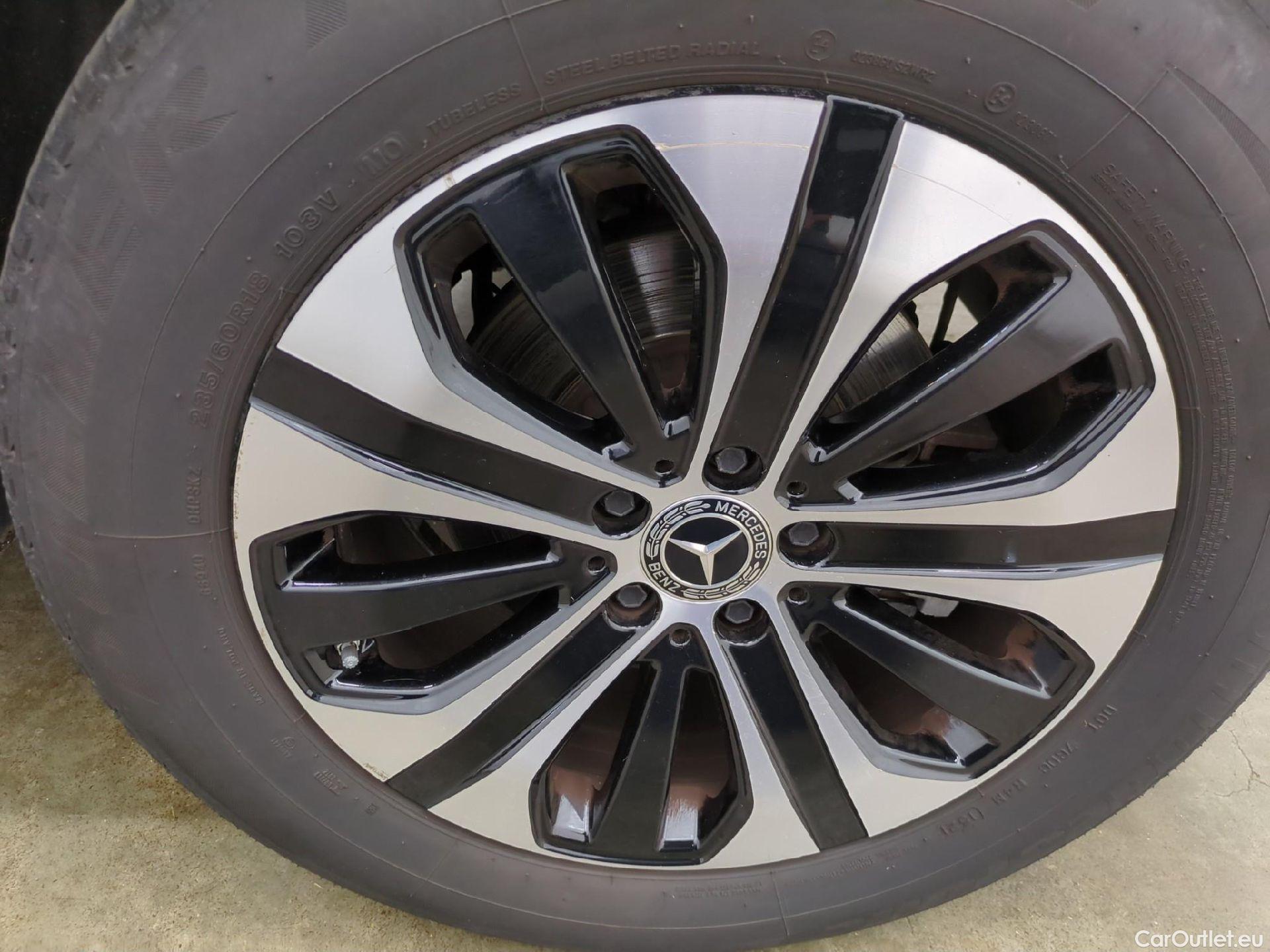  Mercedes  G-Klasee MERCEDES-BENZ GLC / 2019 / 5P / SUV 2.0 GLC 300 E BUSINESS LINE 4MATIC #13