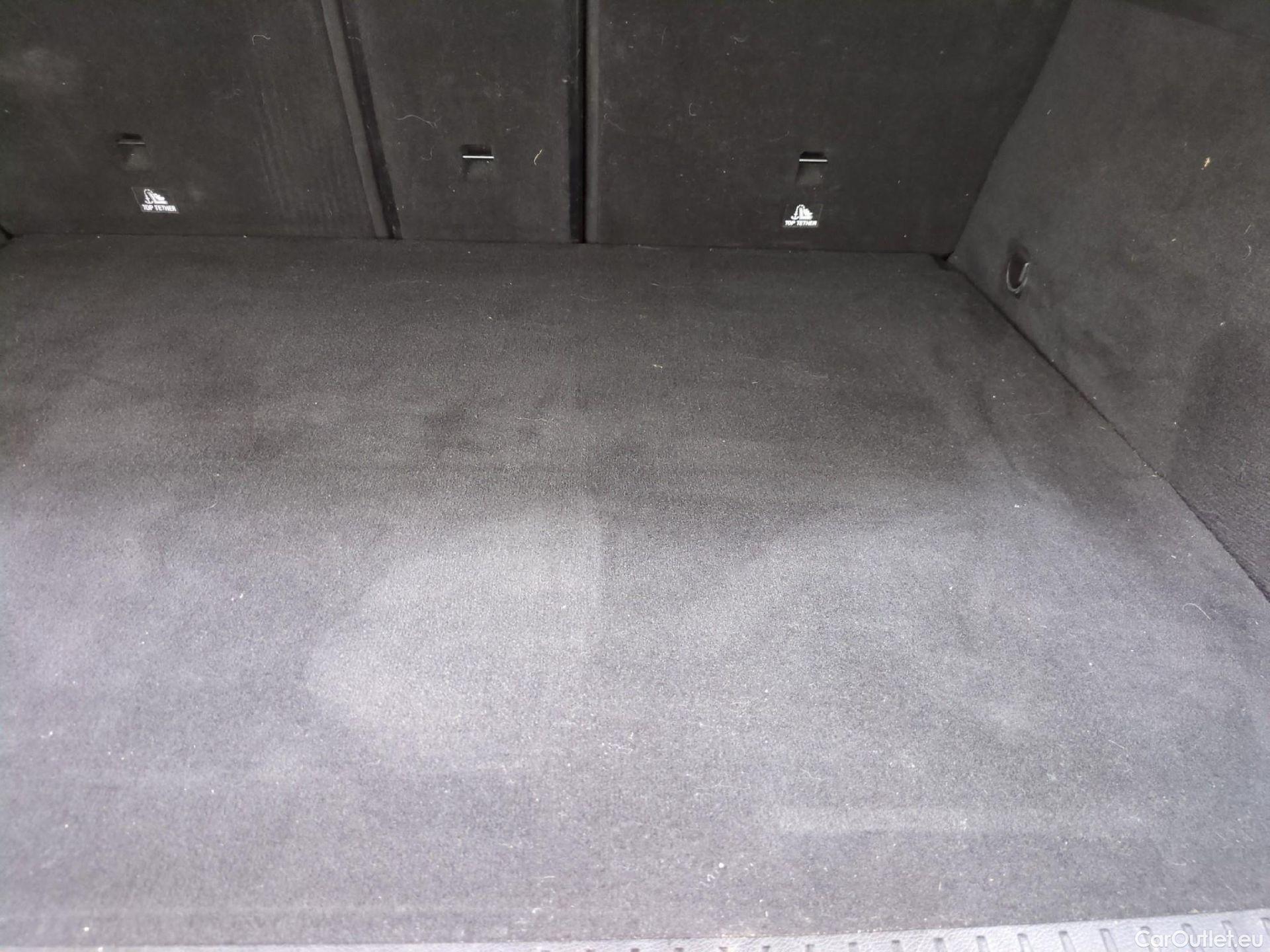  Mercedes  G-Klasee MERCEDES-BENZ GLC / 2019 / 5P / SUV 2.0 GLC 300 E BUSINESS LINE 4MATIC #25