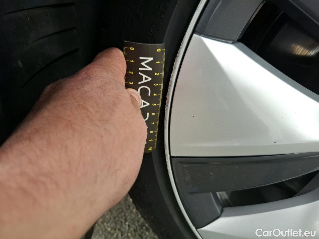  Tesla  Model Y TESLA  / 2020 / 5P / SUV Grand Autonomie Dual Motor AWD #4