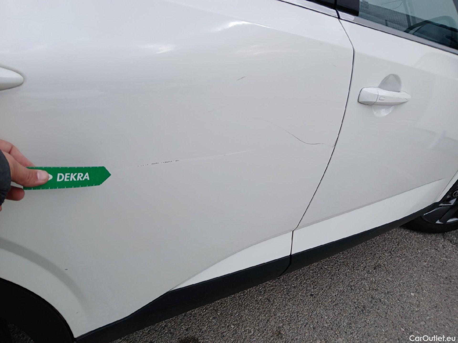  Nissan  Qashqai NISSAN  / 2021 / 5P / todoterreno DIG-T 116kW (158CV) mHEV Xtronic Acenta (AC2) #38