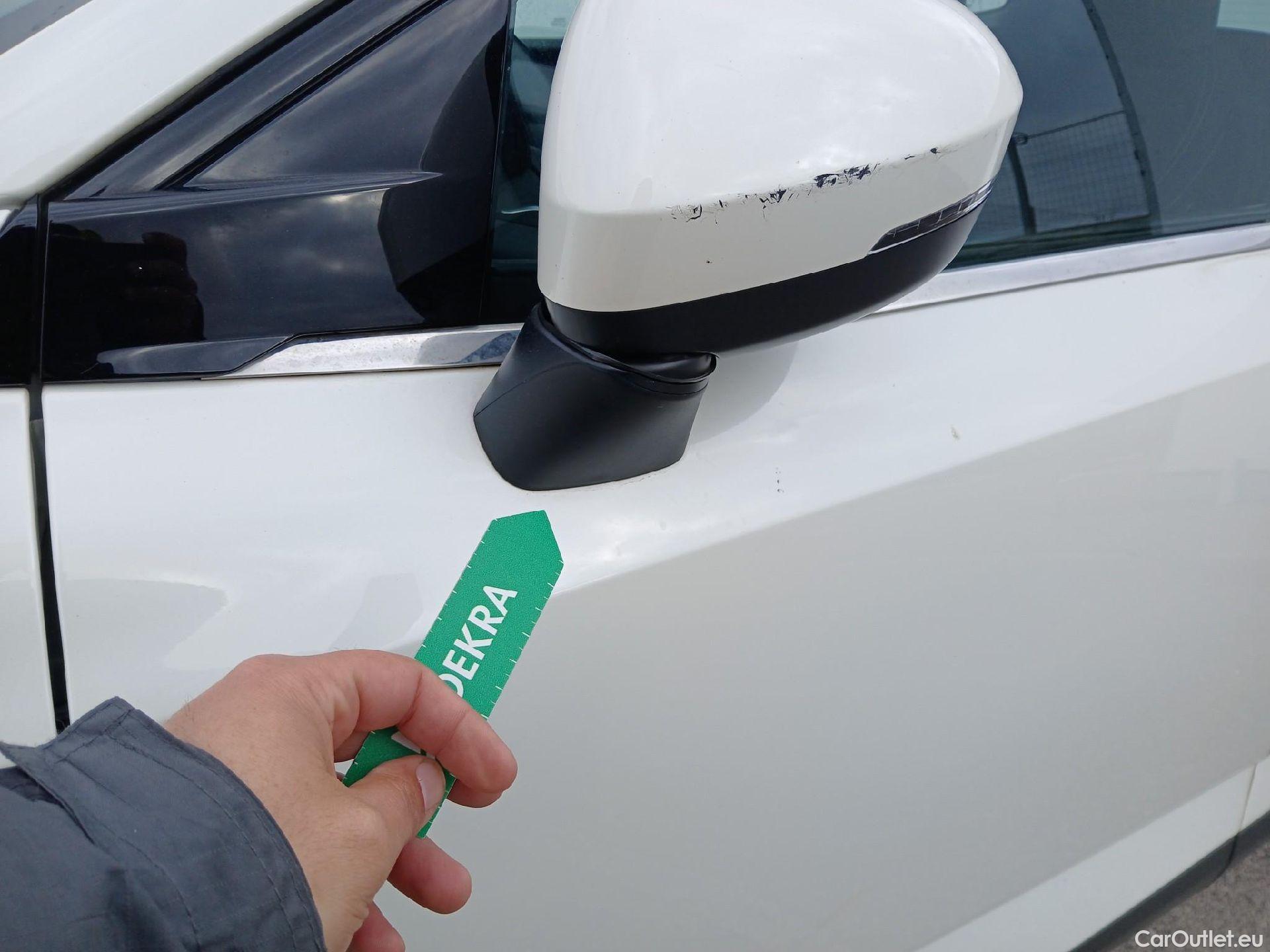  Nissan  Qashqai NISSAN  / 2021 / 5P / todoterreno DIG-T 116kW (158CV) mHEV Xtronic Acenta (AC2) #54