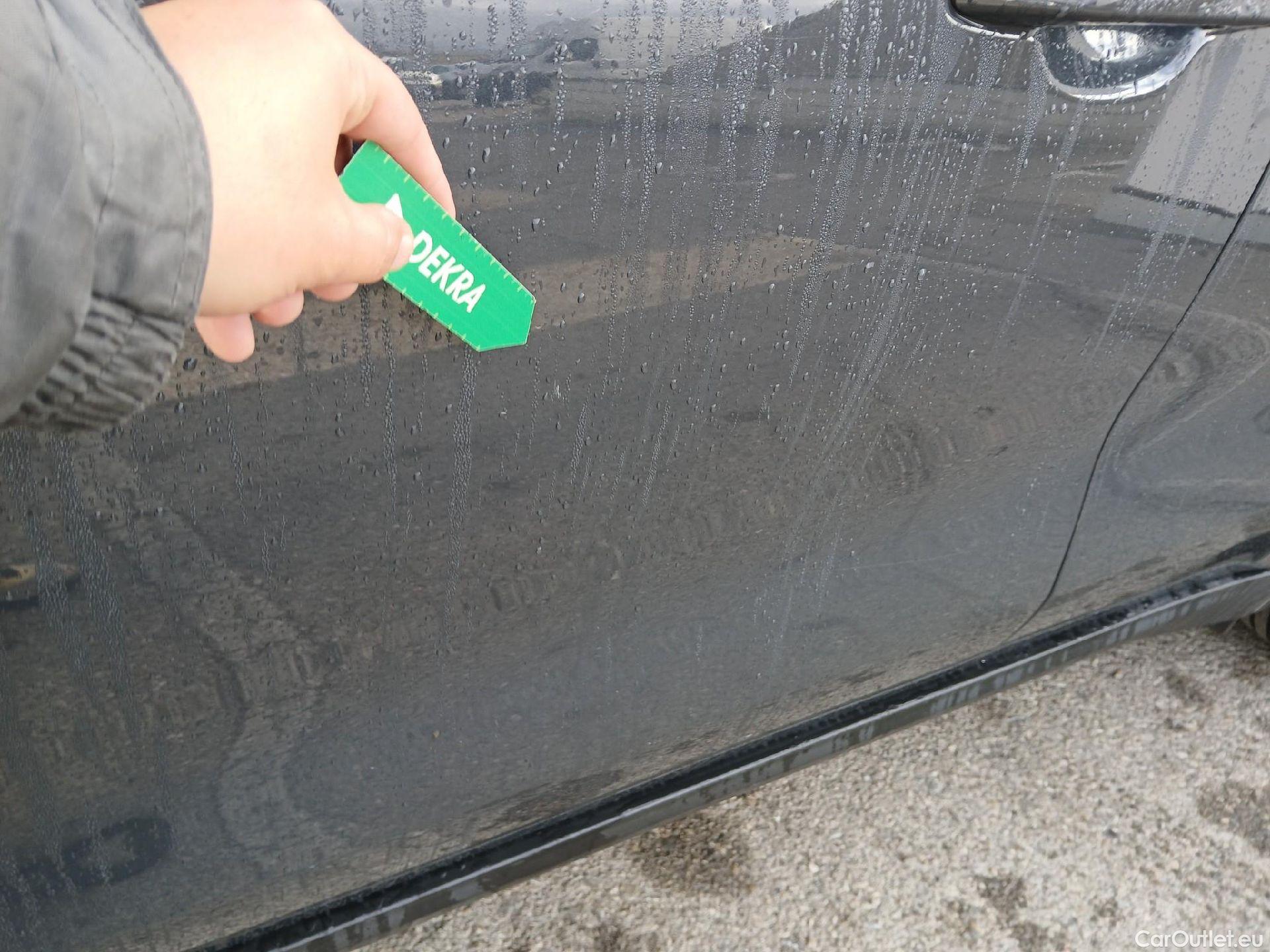  KIA  Sportage KIA  1.6MHEV Drive 100kW(136CV) 4x2(Crist Tintados)(CX) #7