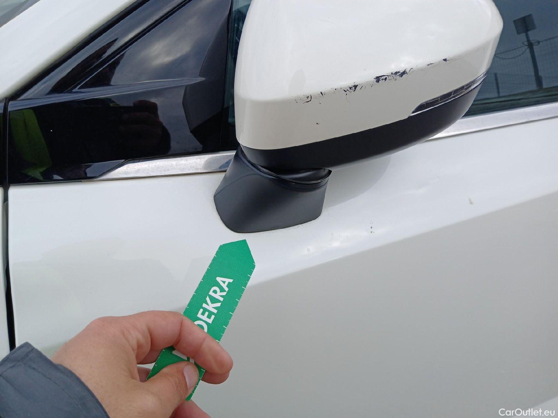  Nissan  Qashqai NISSAN  / 2021 / 5P / todoterreno DIG-T 116kW (158CV) mHEV Xtronic Acenta (AC2) #56