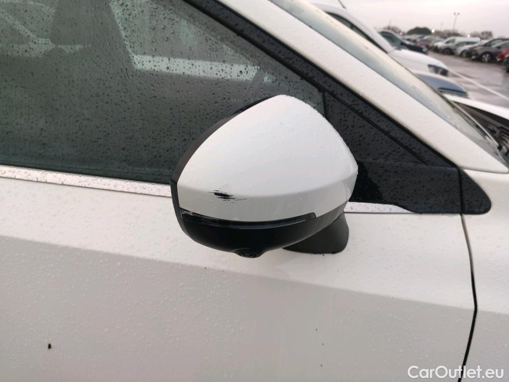  Nissan  Qashqai NISSAN  / 2021 / 5P / todoterreno DIG-T 116kW Xtronic N-Connecta #32