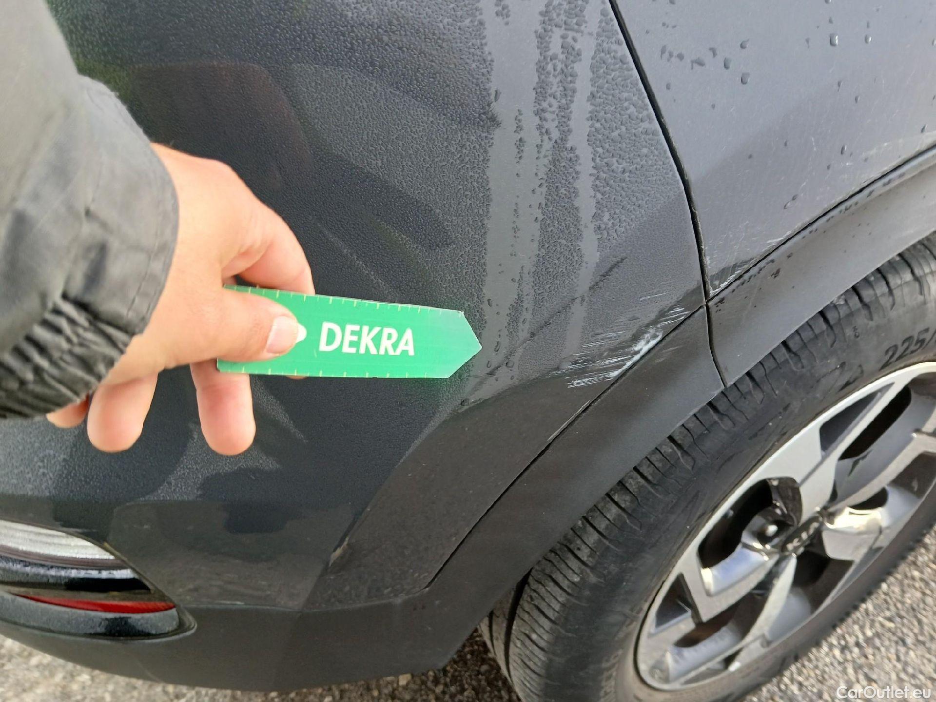  KIA  Sportage KIA  1.6MHEV Drive 100kW(136CV) 4x2(Crist Tintados)(CX) #18