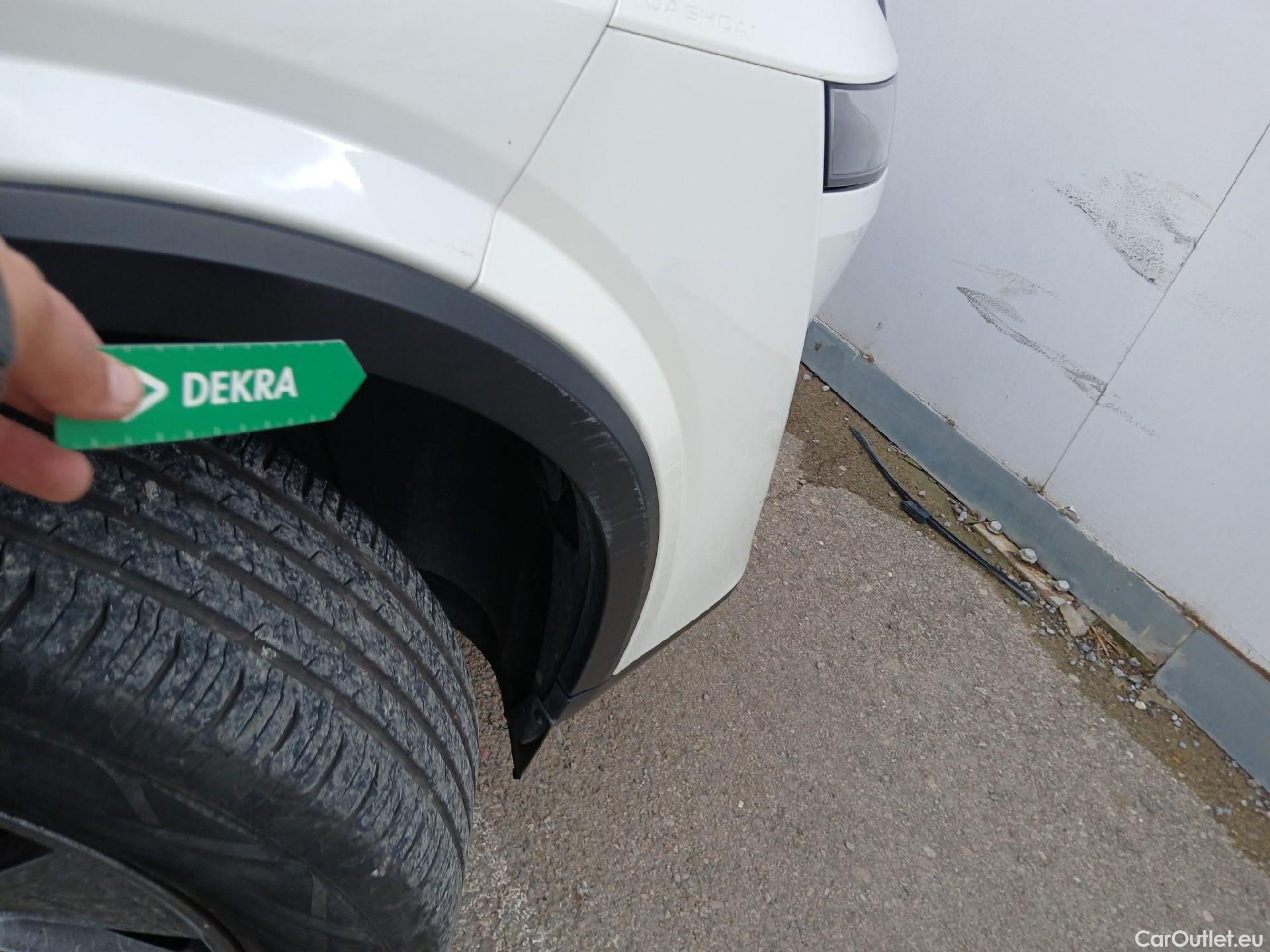  Nissan  Qashqai NISSAN  / 2021 / 5P / todoterreno DIG-T 116kW (158CV) mHEV Xtronic Acenta (AC2) #44