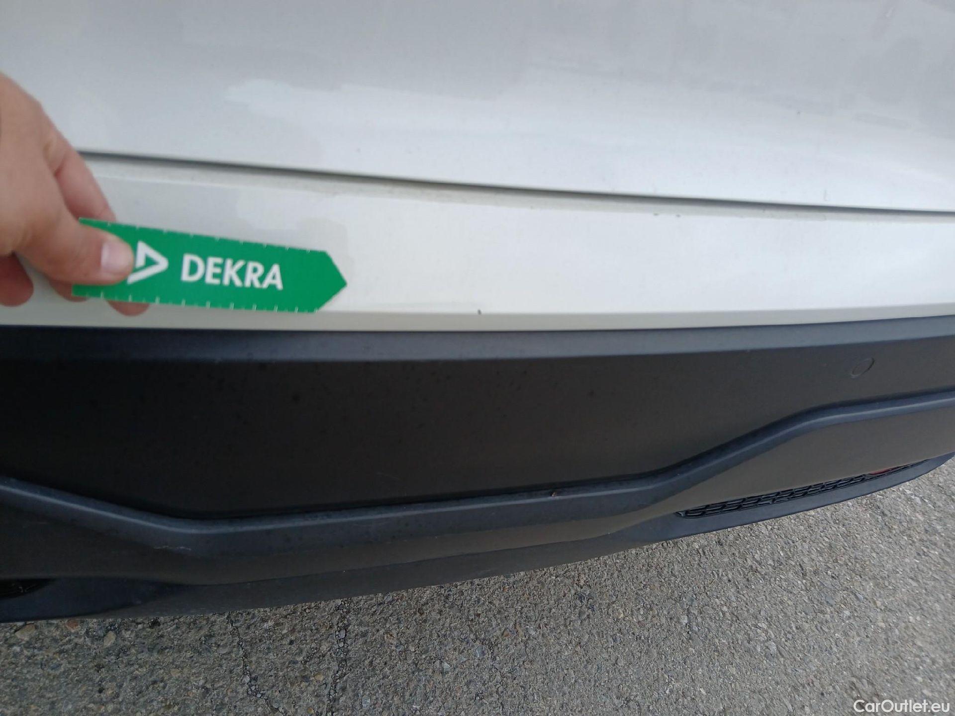  Nissan  Qashqai NISSAN  / 2021 / 5P / todoterreno DIG-T 116kW (158CV) mHEV Xtronic Acenta (AC2) #28