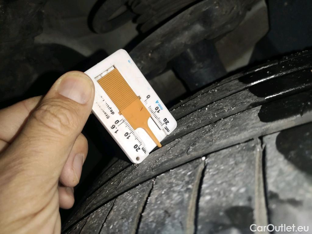  Nissan  Qashqai NISSAN  / 2021 / 5P / todoterreno DIG-T 116kW Xtronic N-Connecta #6