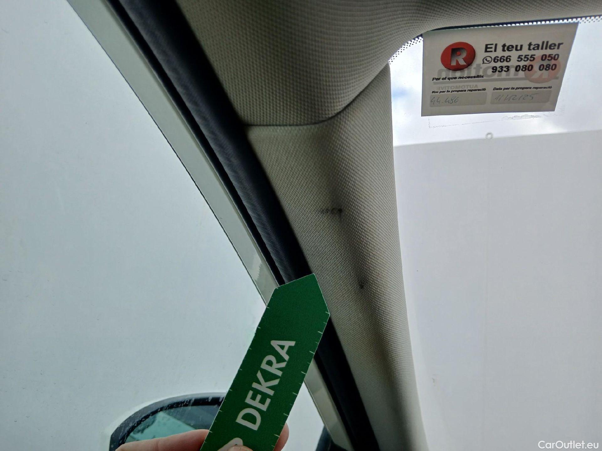  Nissan  Qashqai NISSAN  / 2021 / 5P / todoterreno DIG-T 116kW (158CV) mHEV Xtronic Acenta (AC2) #50