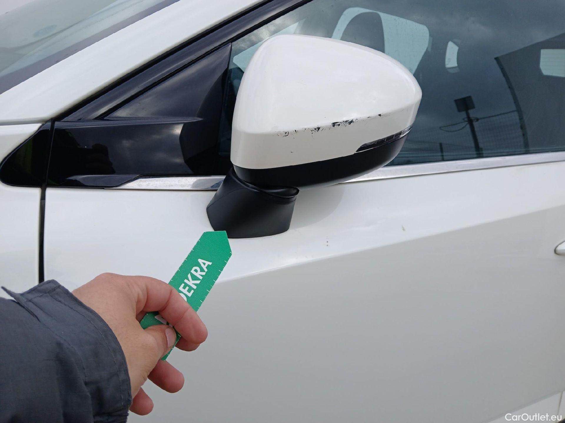  Nissan  Qashqai NISSAN  / 2021 / 5P / todoterreno DIG-T 116kW (158CV) mHEV Xtronic Acenta (AC2) #55