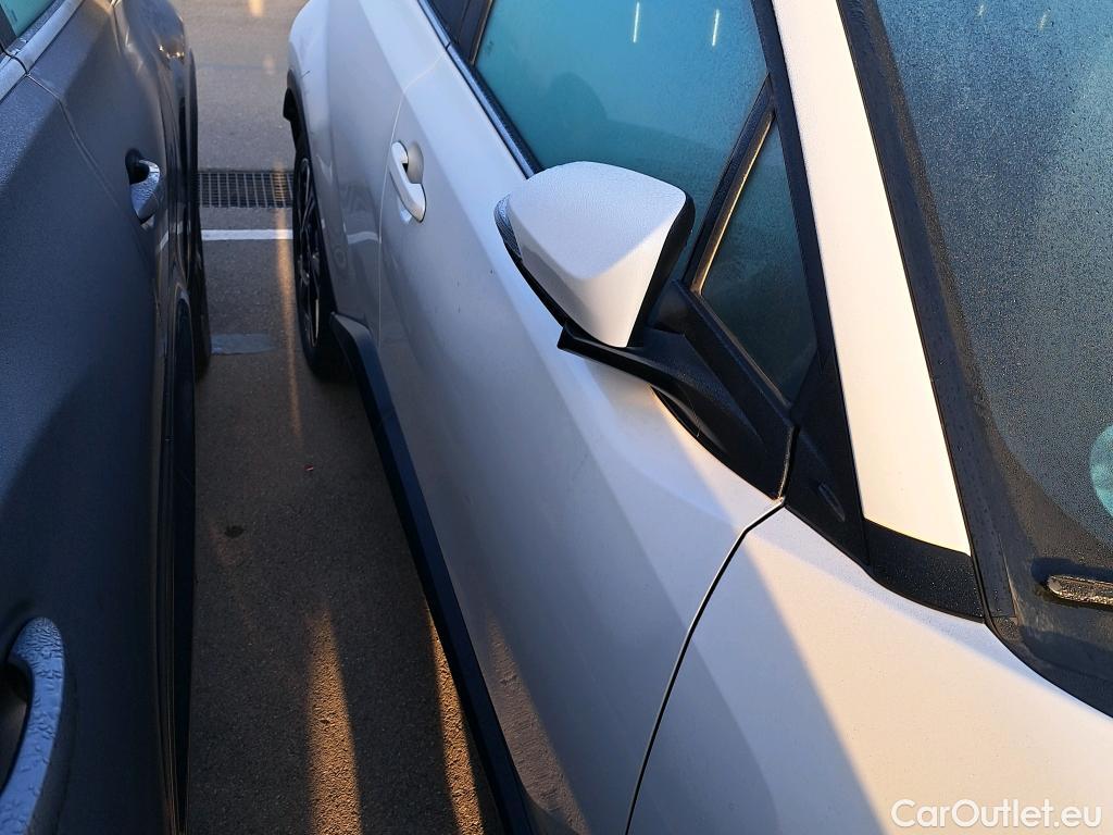  Toyota  C-HR TOYOTA  / 2019 / 5P / todoterreno 1.8 125H Advance #9