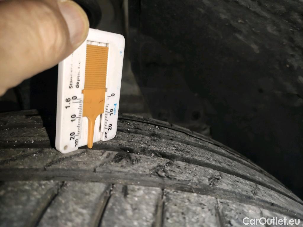  Nissan  Qashqai NISSAN  / 2021 / 5P / todoterreno DIG-T 116kW Xtronic N-Connecta #8