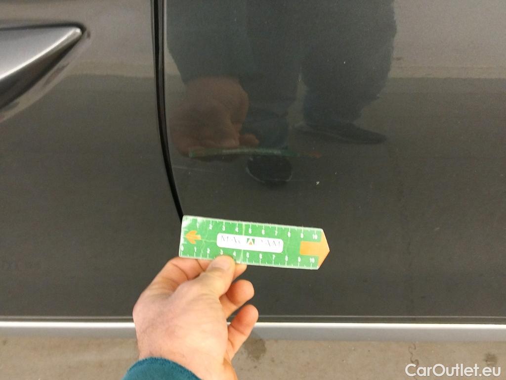  Hyundai   Ioniq HYUNDAI / 2019 / 5P / berlina con portón 1.6 GDI PHEV Klass DCT #10