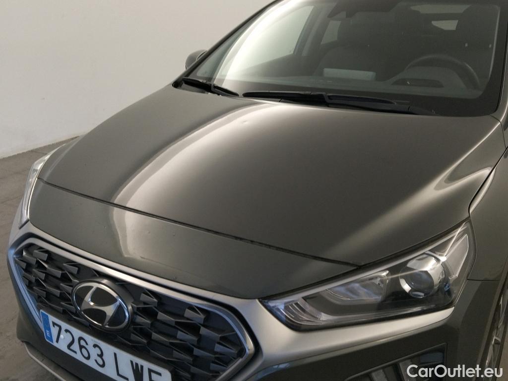  Hyundai   Ioniq HYUNDAI / 2019 / 5P / berlina con portón 1.6 GDI PHEV Klass DCT #11