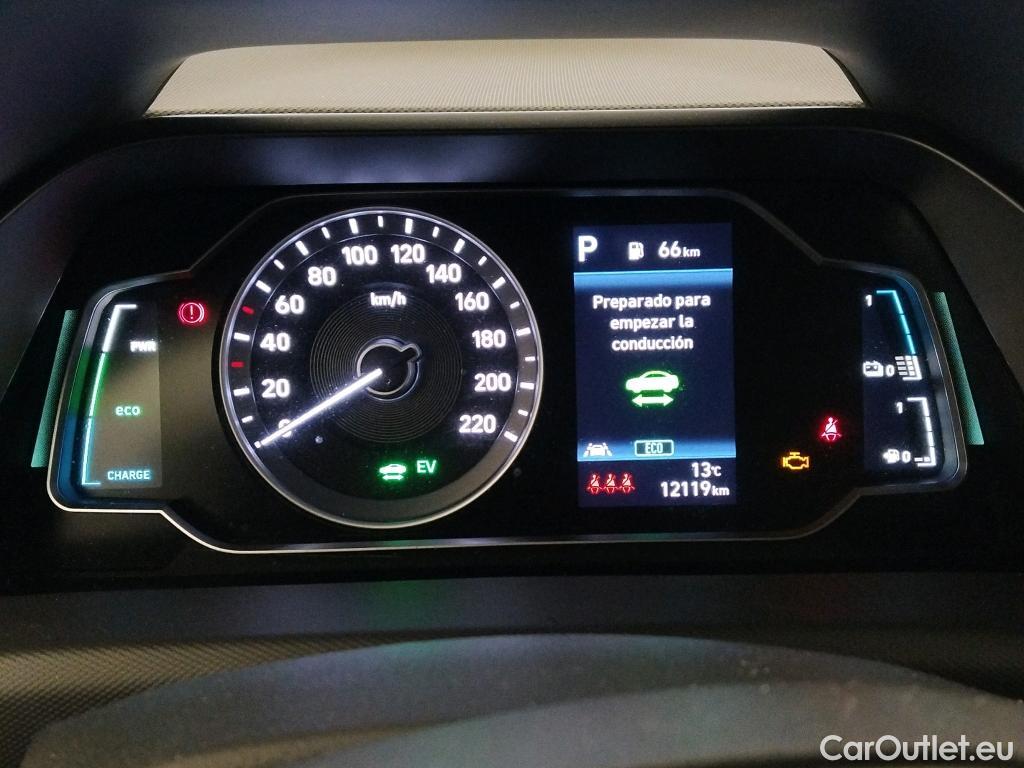  Hyundai   Ioniq HYUNDAI / 2019 / 5P / berlina con portón 1.6 GDI PHEV Klass DCT #7