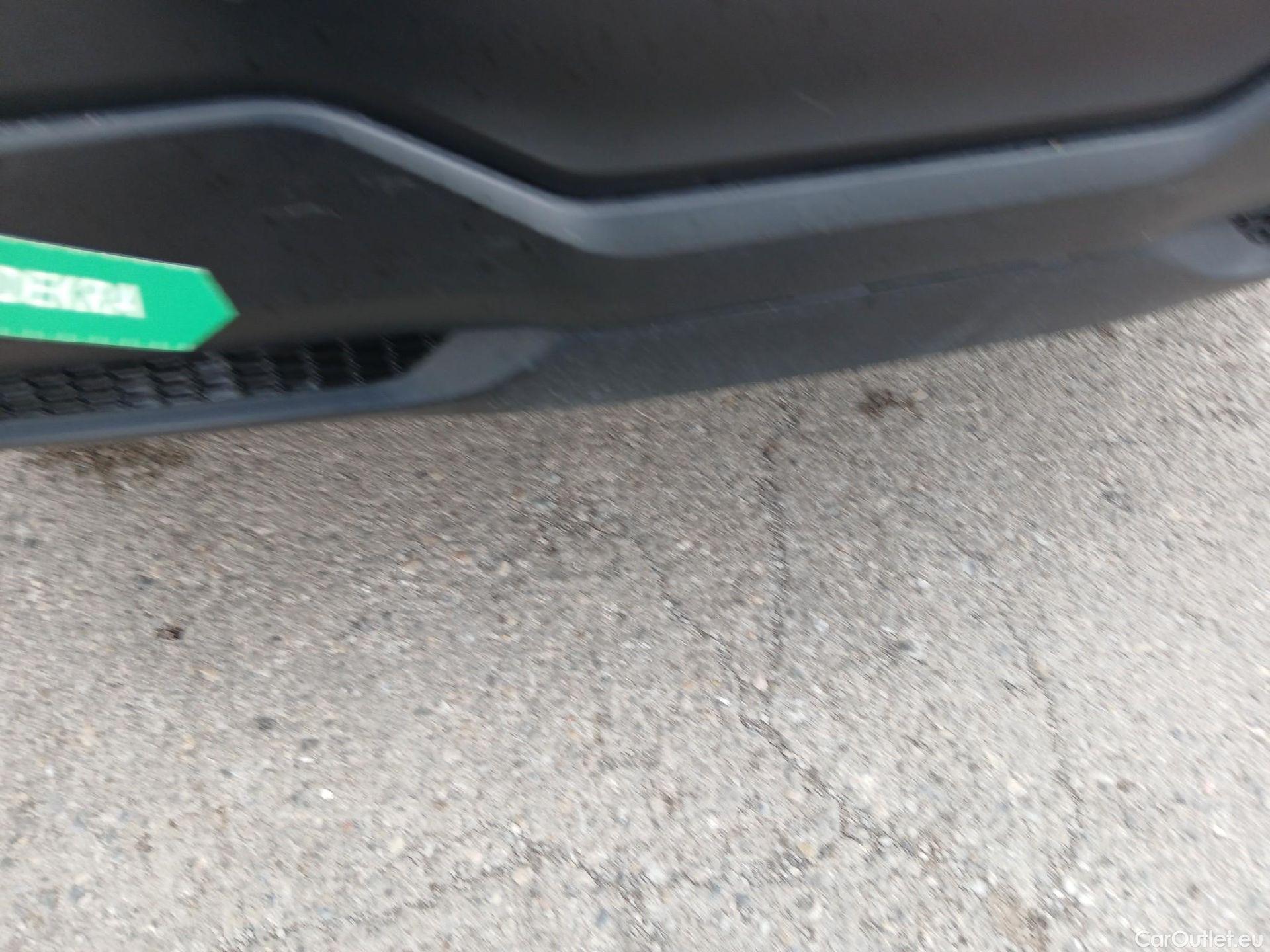  Nissan  Qashqai NISSAN  / 2021 / 5P / todoterreno DIG-T 116kW (158CV) mHEV Xtronic Acenta (AC2) #31