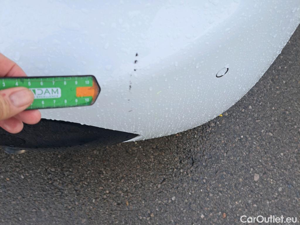  Peugeot  208 PEUGEOT  / 2019 / 5P / berlina con portón PureTech 73kW (100CV) EAT8 Allure Pack #28