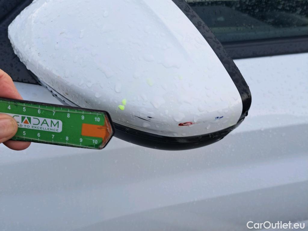  Peugeot  208 PEUGEOT  / 2019 / 5P / berlina con portón PureTech 73kW (100CV) EAT8 Allure Pack #31