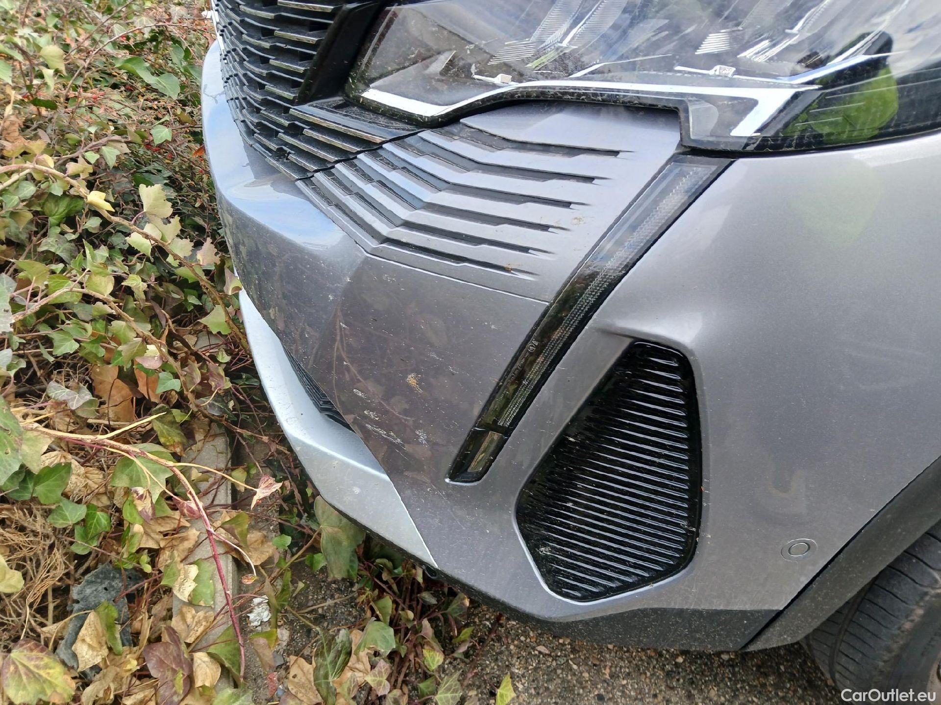  Peugeot  3008  Allure Pack 1.2 PureTech 130CV MT6 E6d #3