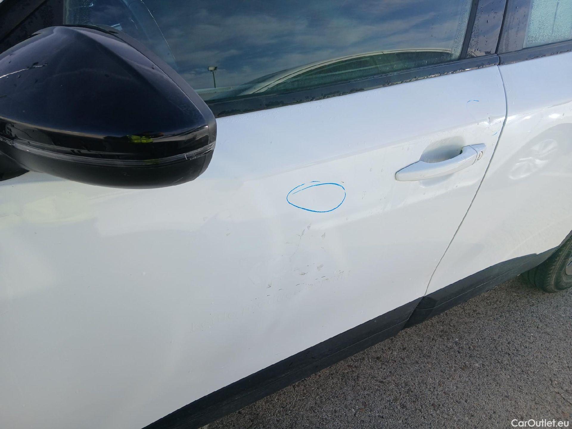  Peugeot  2008 PEUGEOT  / 2019 / 5P / todoterreno Active Pack BlueHDI 81kW (110CV) #25