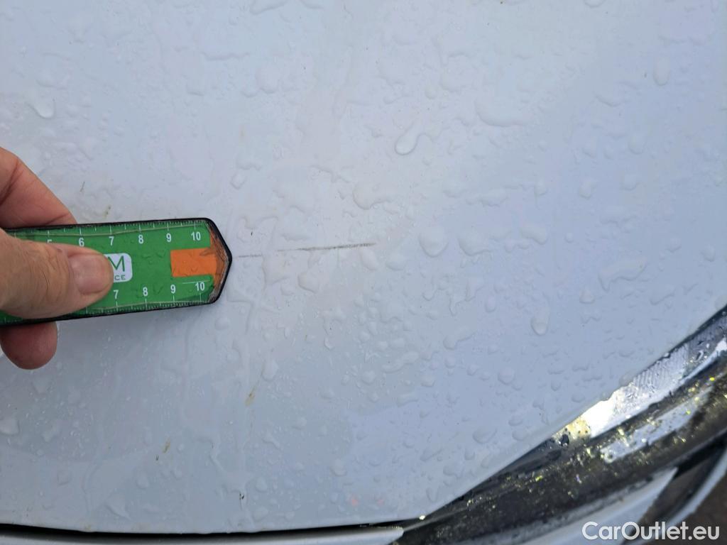  Peugeot  208 PEUGEOT  / 2019 / 5P / berlina con portón PureTech 73kW (100CV) EAT8 Allure Pack #38