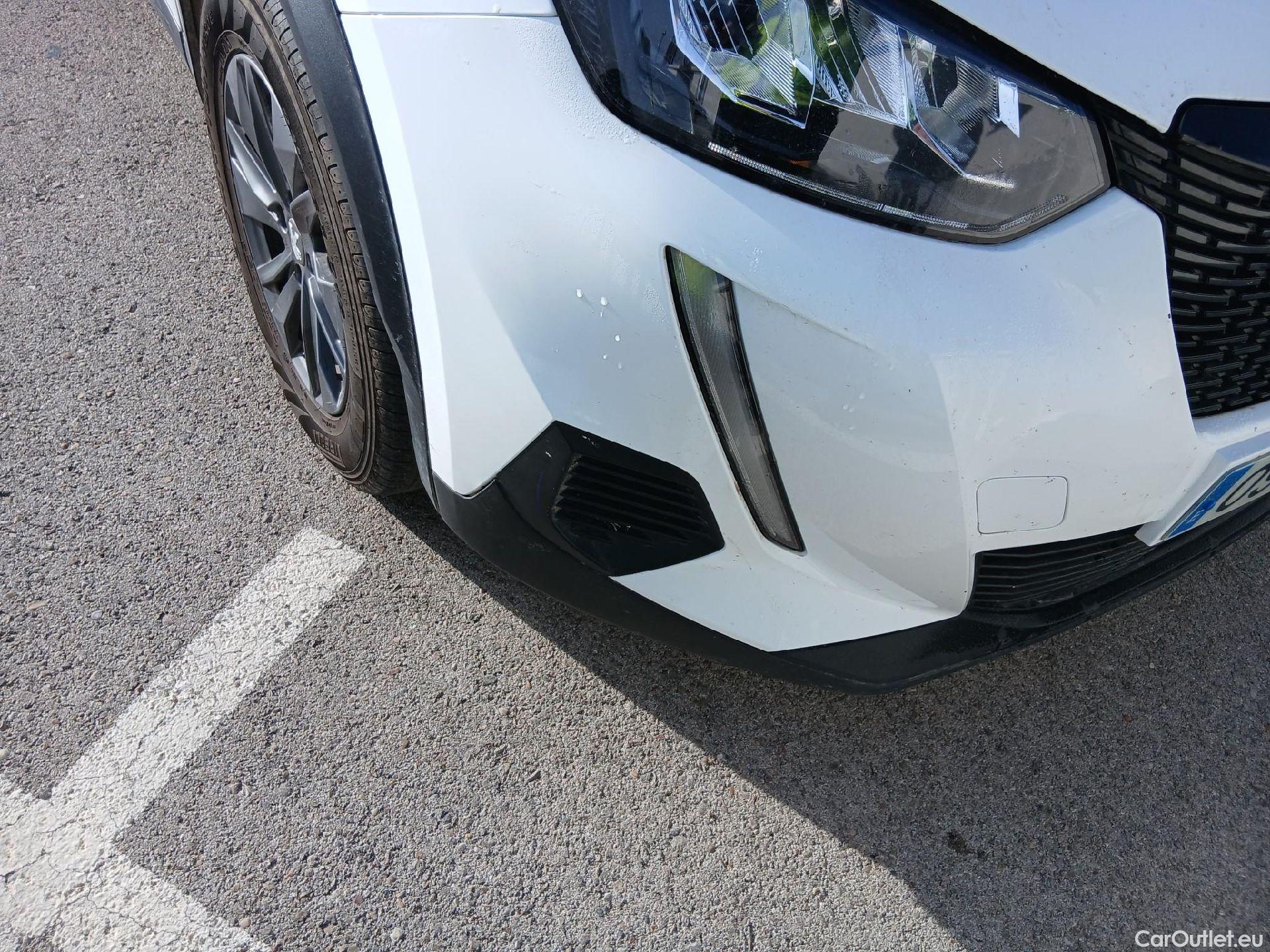  Peugeot  2008 PEUGEOT  / 2019 / 5P / todoterreno Active Pack BlueHDI 81kW (110CV) #16