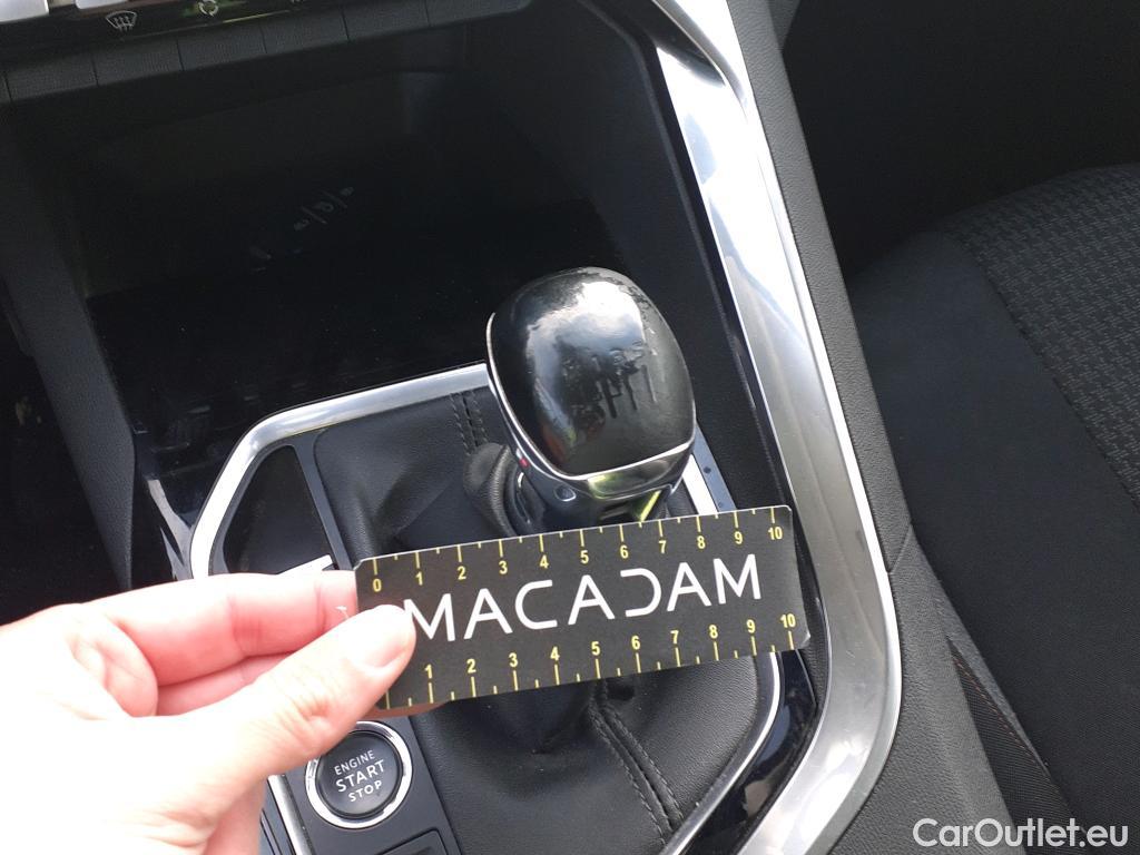  Peugeot  3008 PEUGEOT  / 2020 / 5P / todoterreno 1.5 BlueHDi 96kW (130CV) S&S Active Pack (AC3) #26