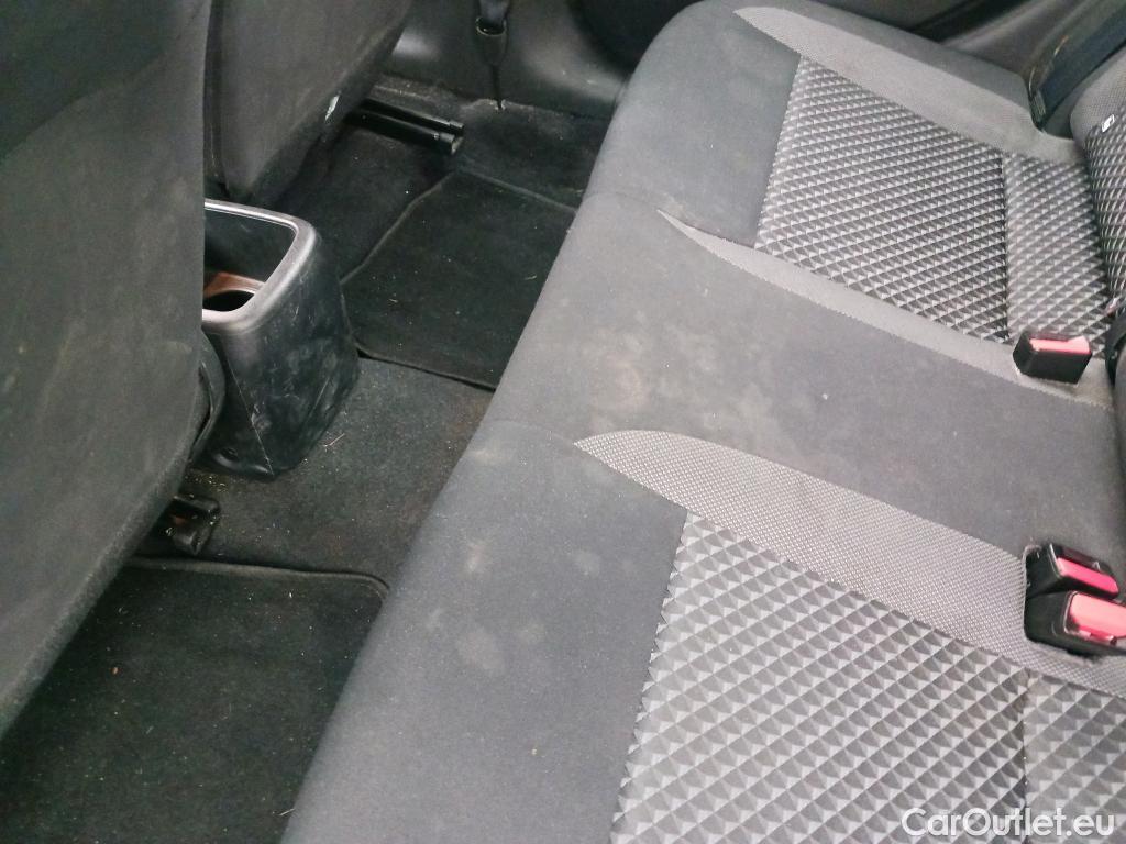  Nissan  Micra NISSAN  / 2017 / 5P / berlina con portón IG-T 68 kW (92 CV) E6D-F CVT Acenta #10