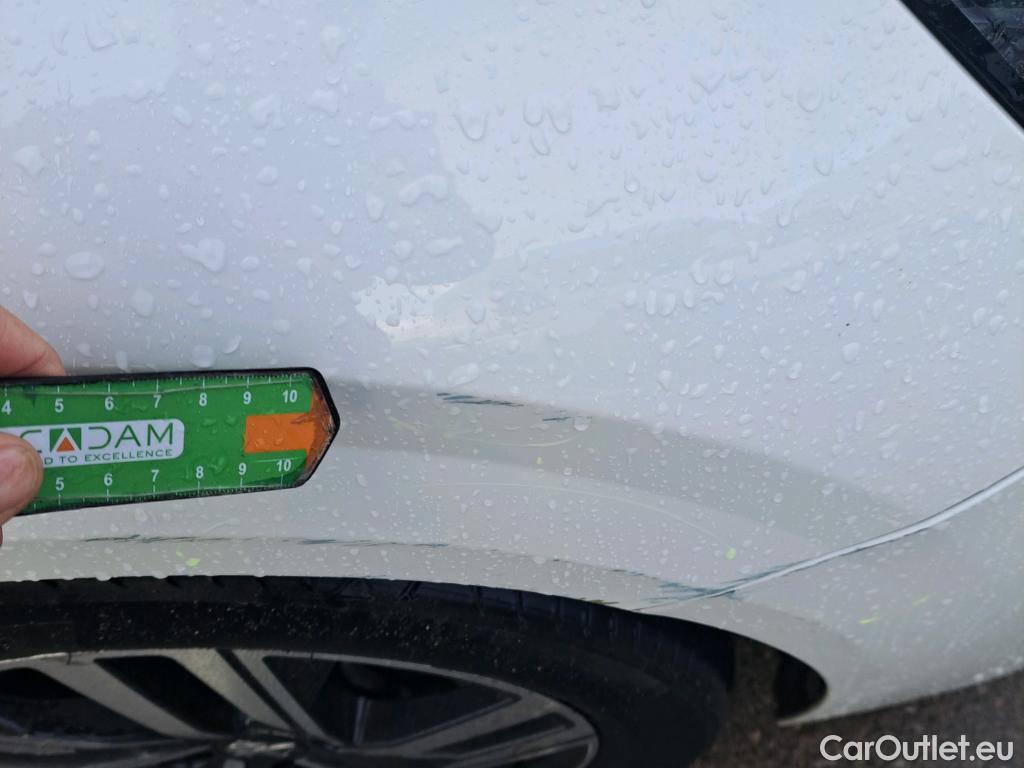  Peugeot  208 PEUGEOT  / 2019 / 5P / berlina con portón PureTech 73kW (100CV) EAT8 Allure Pack #5