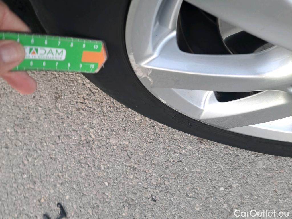  Opel  Corsa OPEL  / 2019 / 5P / berlina con portón 1.2T XHL 74kW (100CV) Edition #6