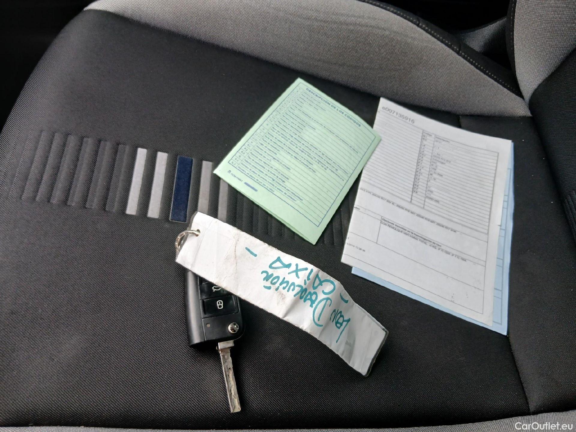  Seat  Leon SEAT León / 2016 / 5P / berlina con portón 1.5 TSI 95kW (130CV) St&Sp Style Visio Edition #30