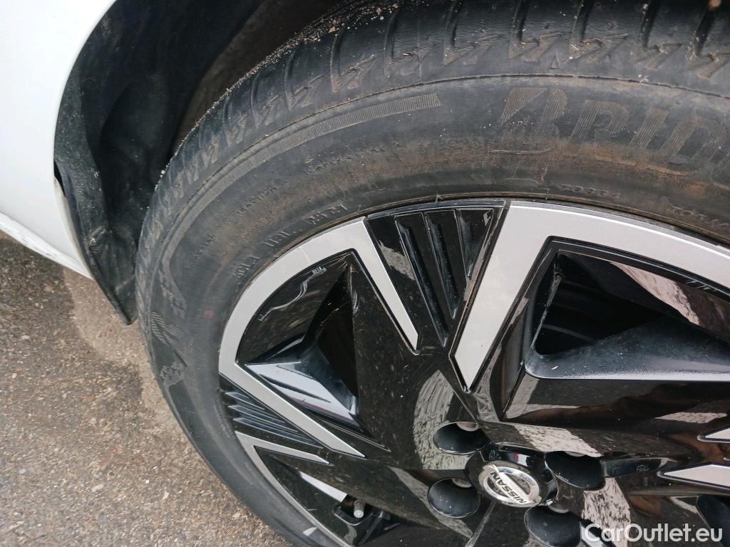  Nissan  Micra NISSAN  / 2017 / 5P / berlina con portón IG-T 68 kW (92 CV) E6D-F CVT Acenta #42