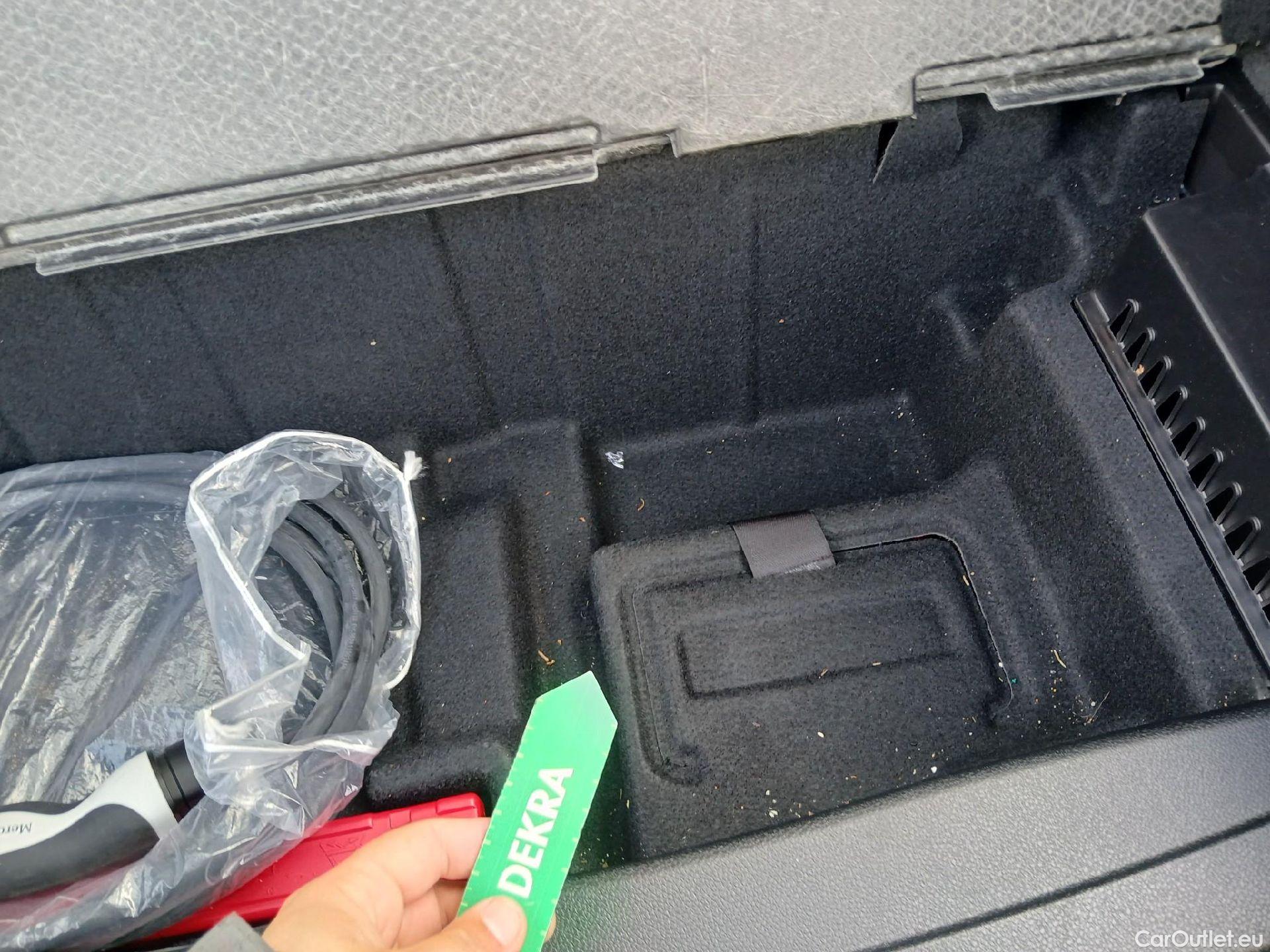  Mercedes  G-Klasee MERCEDES-BENZ GLC Coupé / 2019 / 5P / coupé GLC 300 e 4MATIC #2