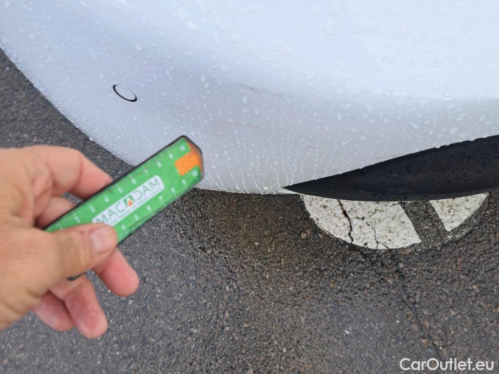  Peugeot  208 PEUGEOT  / 2019 / 5P / berlina con portón PureTech 73kW (100CV) EAT8 Allure Pack #29