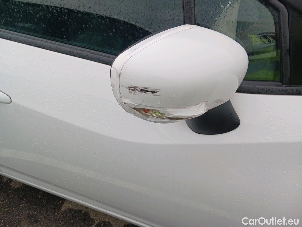  Nissan  Micra NISSAN  / 2017 / 5P / berlina con portón IG-T 68 kW (92 CV) E6D-F CVT Acenta #36