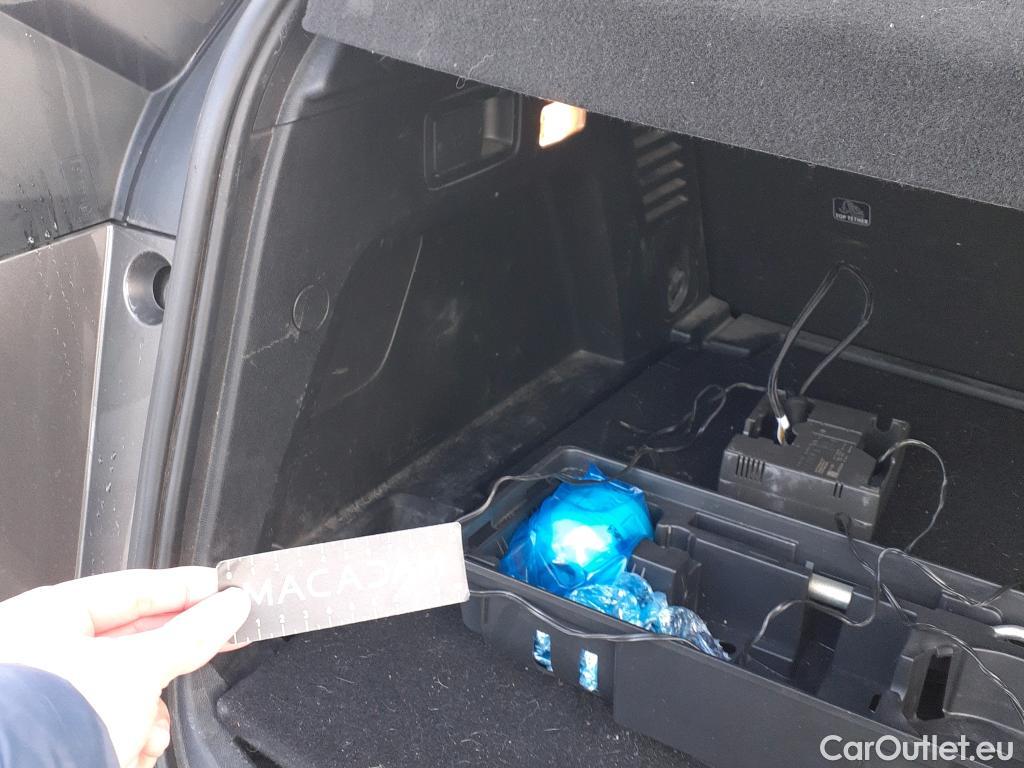  Peugeot  3008 PEUGEOT  / 2020 / 5P / todoterreno 1.5 BlueHDi 96kW (130CV) S&S Active Pack (AC3) #24