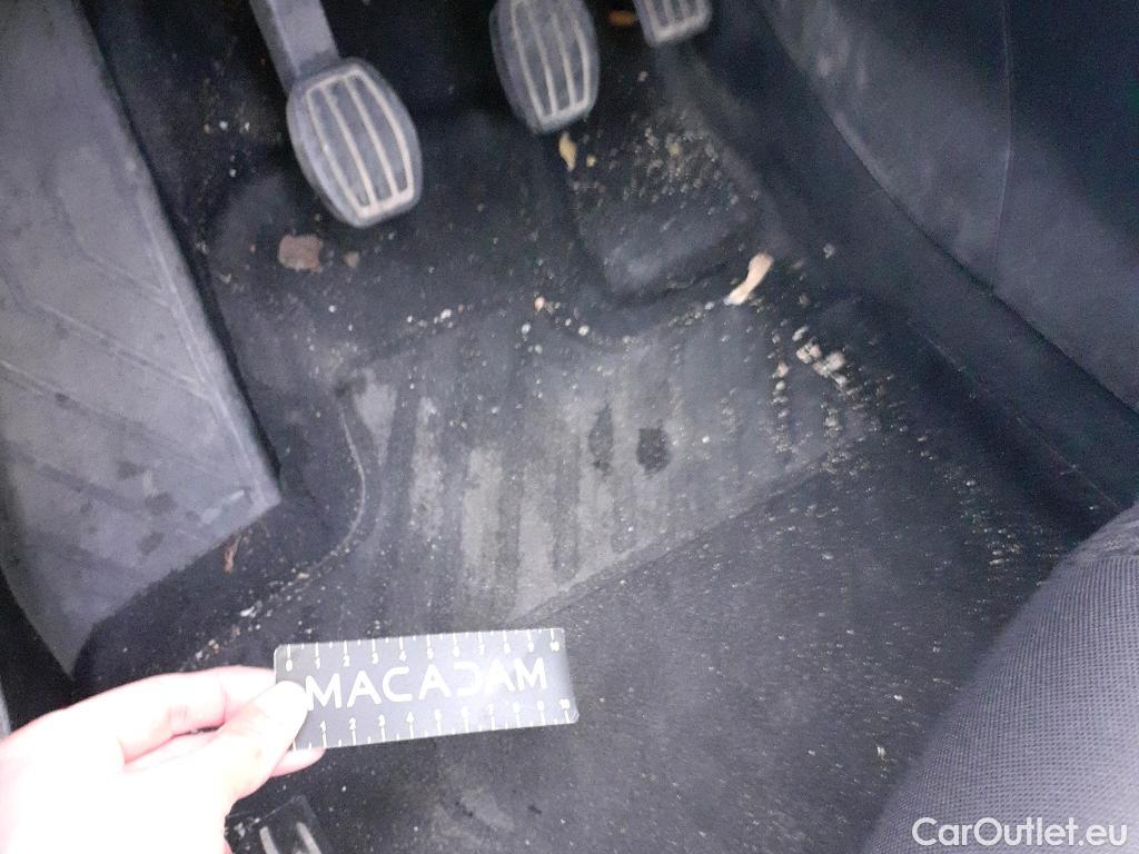  Peugeot  3008 PEUGEOT  / 2020 / 5P / todoterreno 1.5 BlueHDi 96kW (130CV) S&S Active Pack (AC3) #39