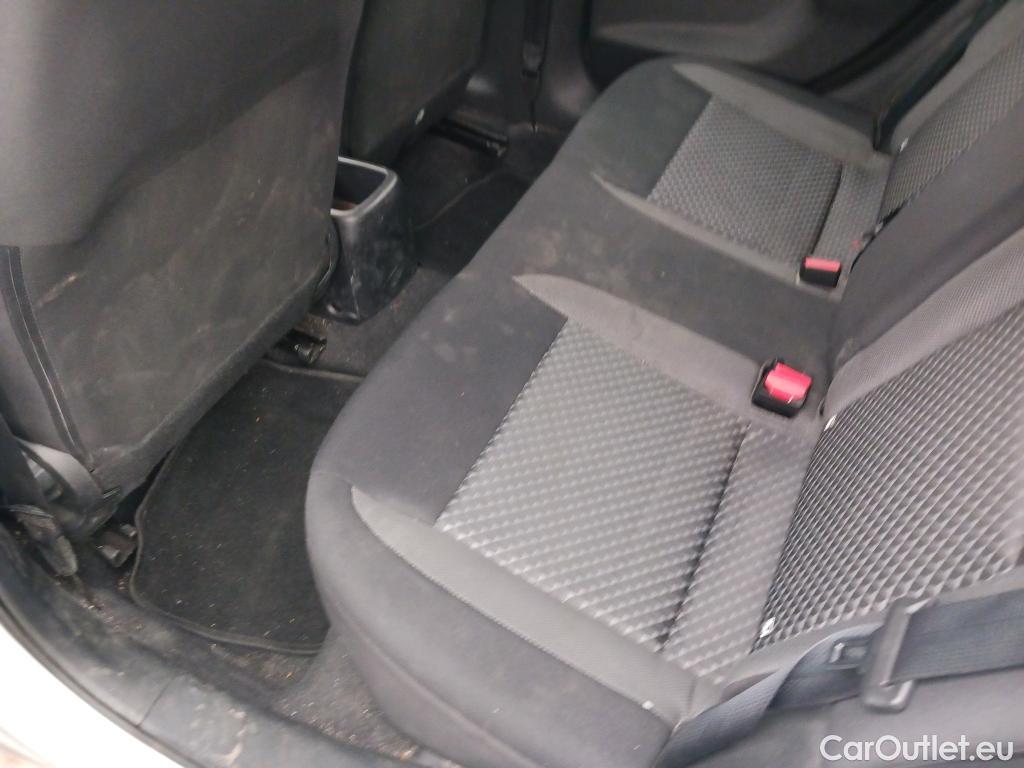  Nissan  Micra NISSAN  / 2017 / 5P / berlina con portón IG-T 68 kW (92 CV) E6D-F CVT Acenta #9