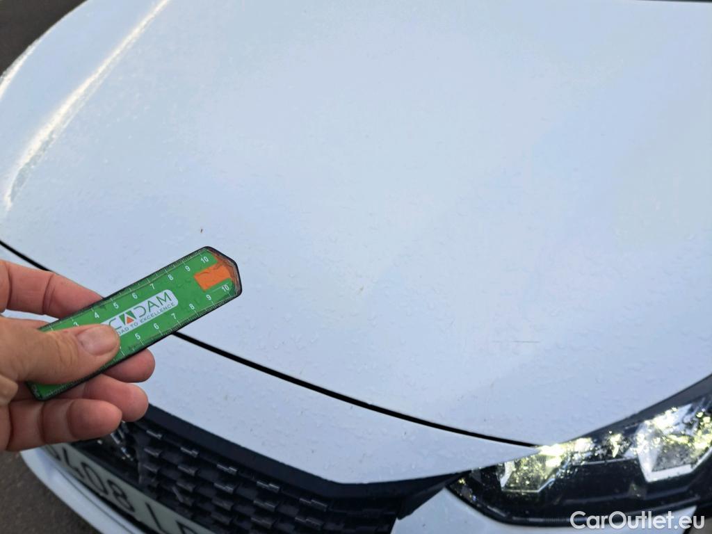  Peugeot  208 PEUGEOT  / 2019 / 5P / berlina con portón PureTech 73kW (100CV) EAT8 Allure Pack #37