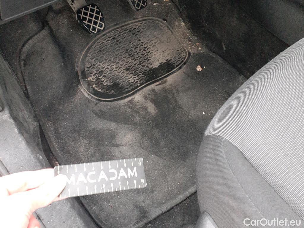  Seat  Ibiza SEAT  / 2017 / 5P / berlina con portón 1.0 MPI 59kW (80CV) Reference Plus(SP) #18