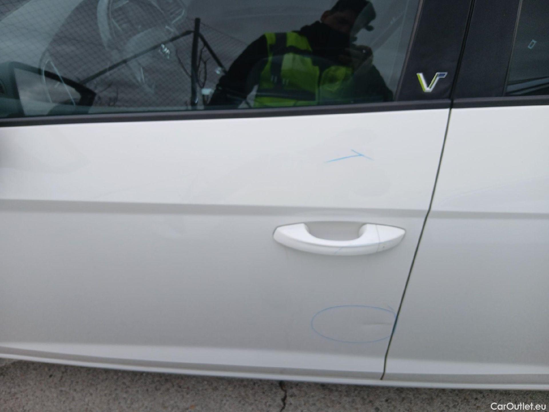  Seat  Leon SEAT León / 2016 / 5P / berlina con portón 1.5 TSI 95kW (130CV) St&Sp Style Visio Edition #13