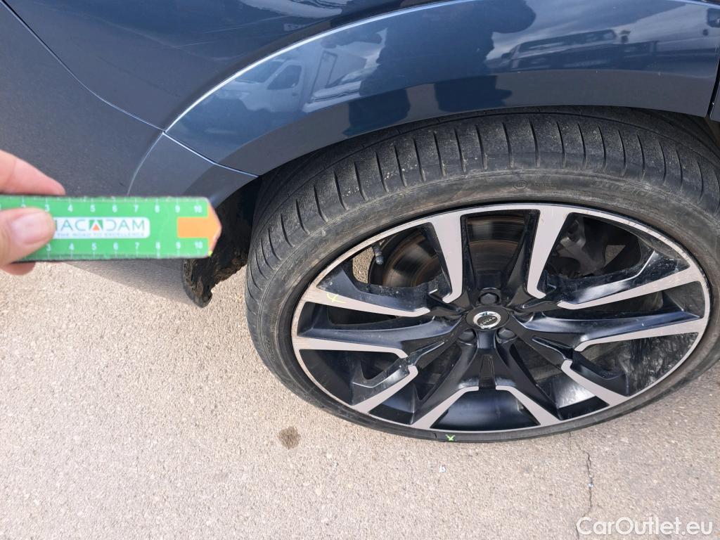  Volvo  XC60  Ultimate Dark AWD 2.0 B4 195CV AT8 E6d #1