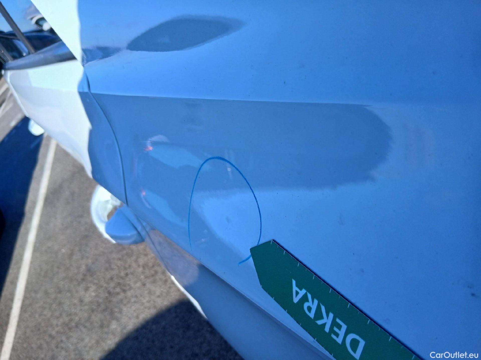  Volkswagen  T-ROC VOLKSWAGEN  / 2017 / 5P / todoterreno Advance 2.0 TDI 85kW (115CV) #17