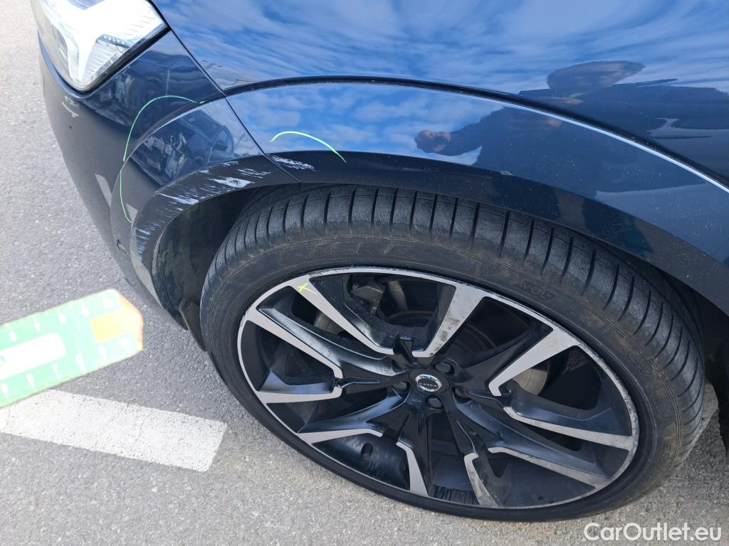  Volvo  XC60  Ultimate Dark AWD 2.0 B4 195CV AT8 E6d #9