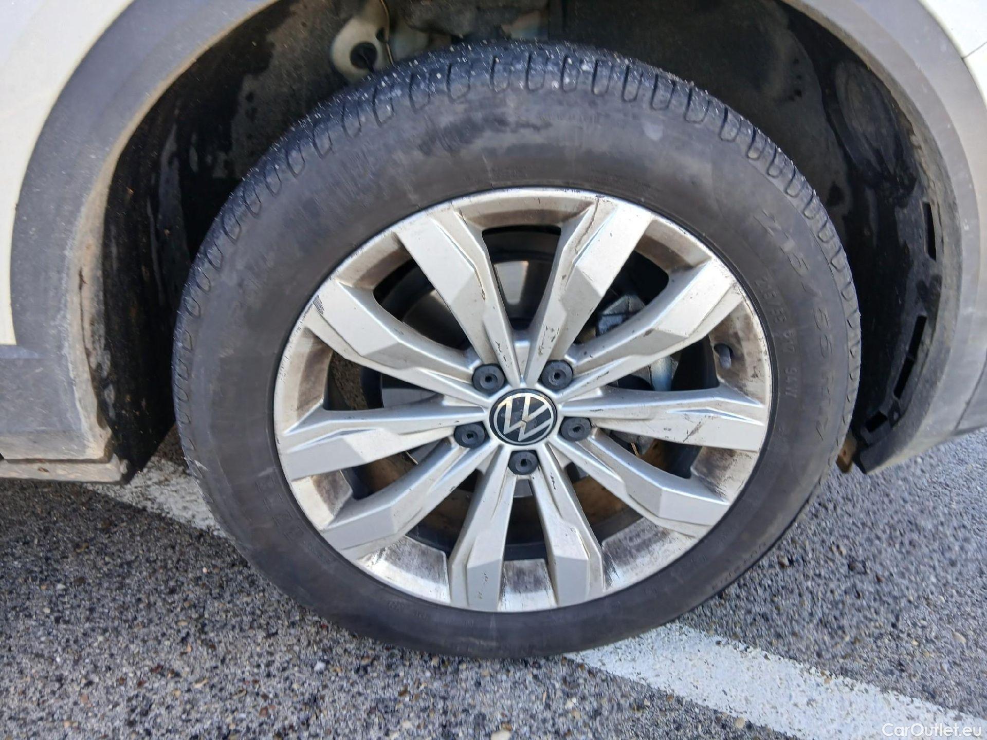  Volkswagen  T-ROC VOLKSWAGEN  / 2017 / 5P / todoterreno Advance 2.0 TDI 85kW (115CV) #27